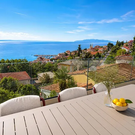 Panoramic Seaview Apartment, Completely Renovated Apartment Opatija
